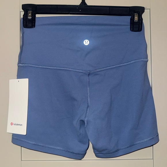 lululemon athletica Women's Align High-Rise Shorts 4” - Oasis Blue - Picture 4 of 5